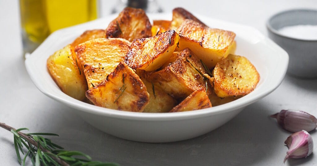 Garlic_rosemary_roast_potatoes